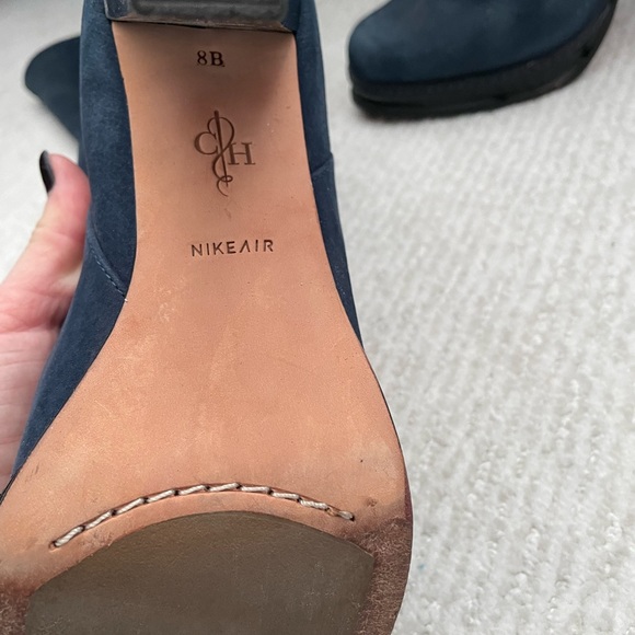 Knee high blue nubuck high heel boot.  Cole Haan. Size 8 - Picture 7 of 11